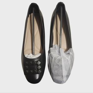 Lika Womens Black Flats New Size 8M